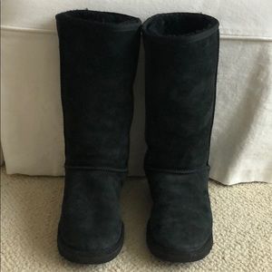 Ugg classic tall boots